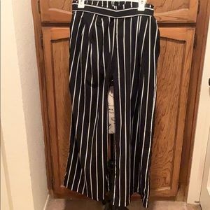 Palazzo pants with pockets